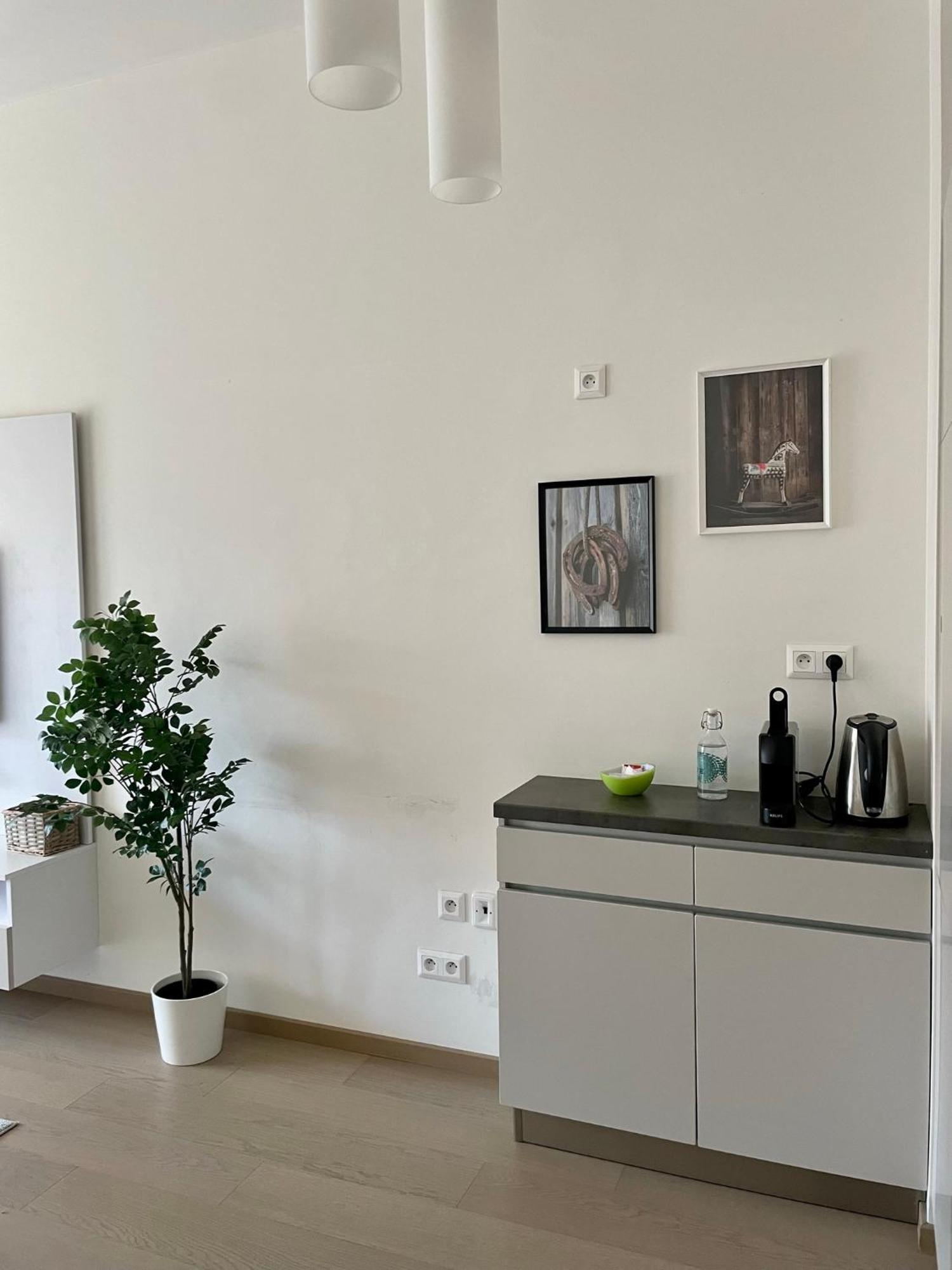 New, Beautiful Apt With Parking In Best Location! Bratislava Exterior photo
